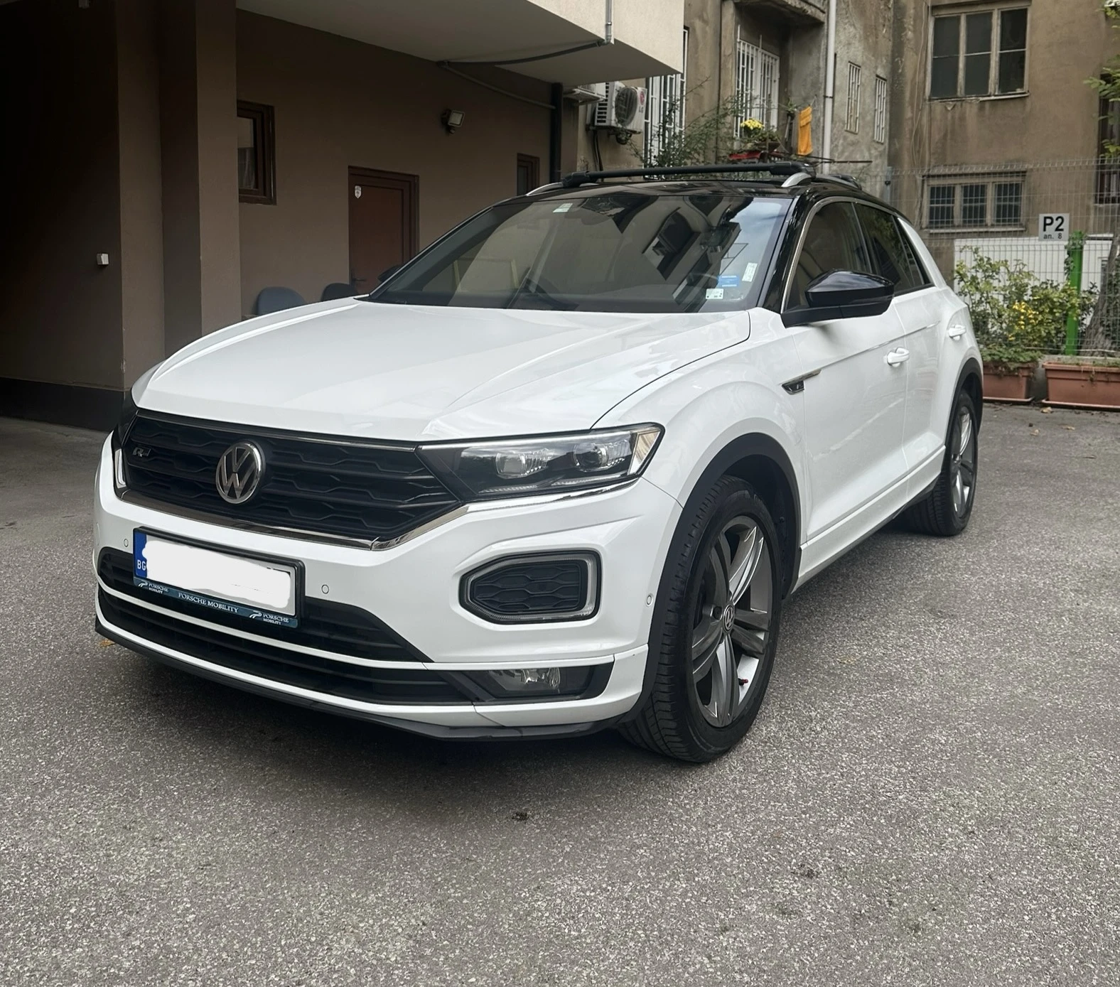 VW T-Roc 2.0 TSI R-Line, снимка 1