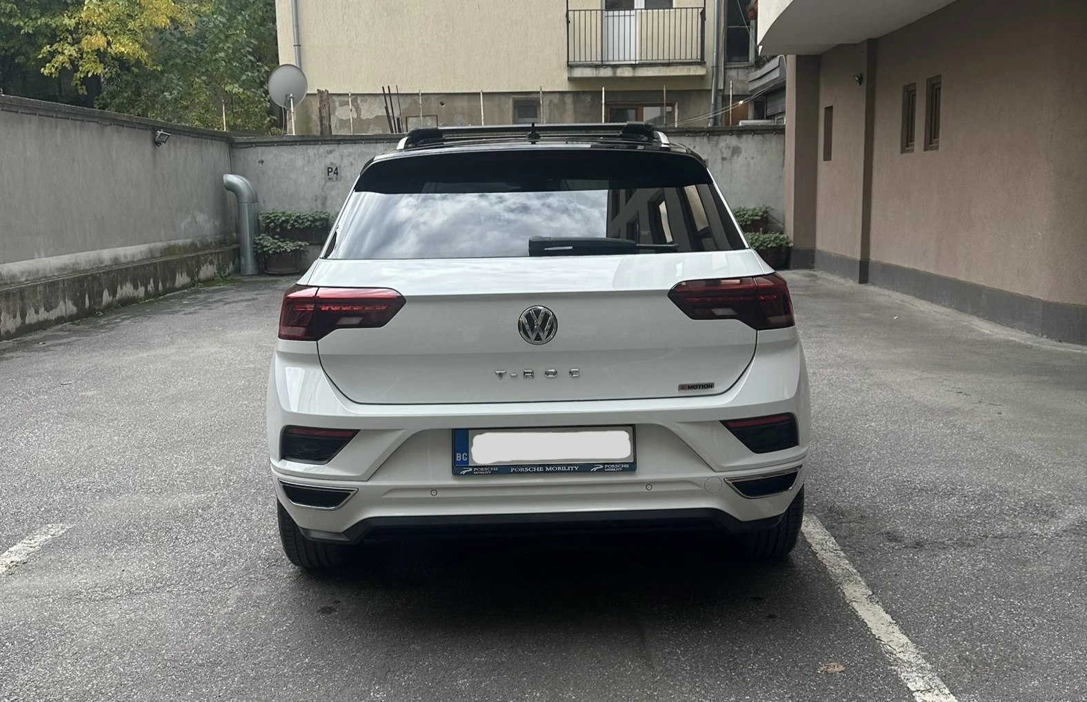 VW T-Roc 2.0 TSI R-Line - изображение 8