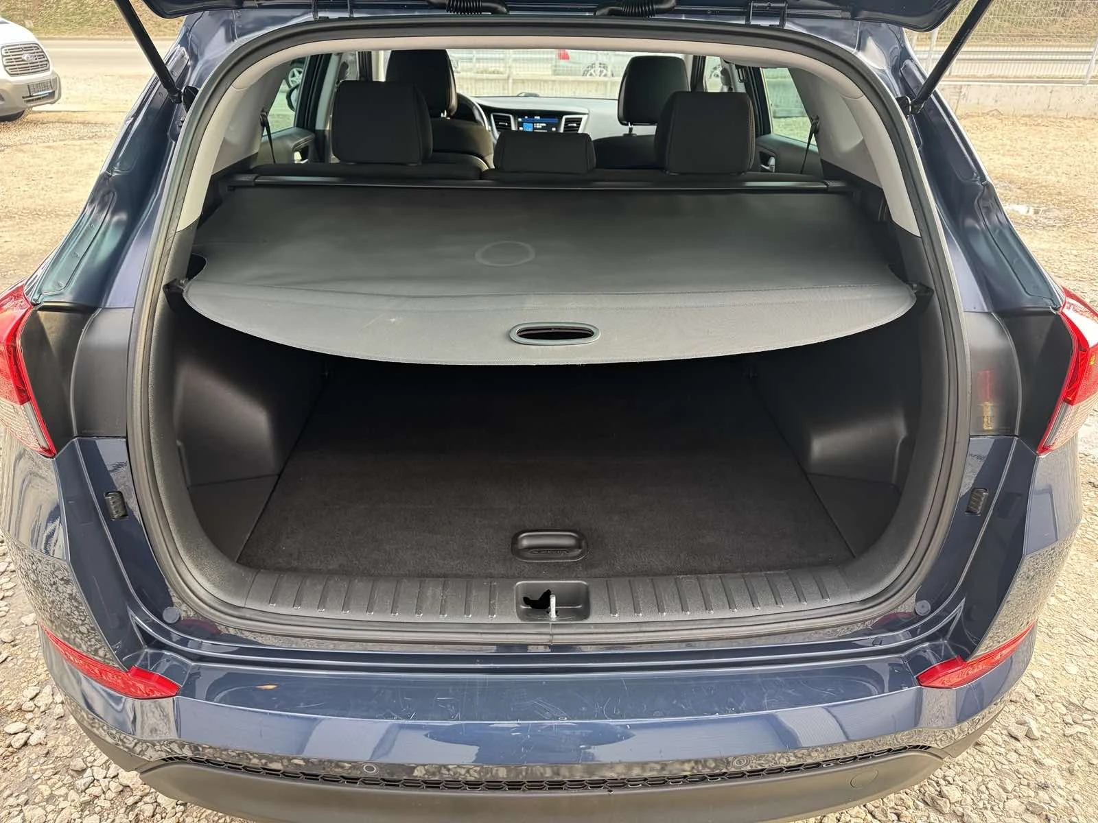 Hyundai Tucson 1.7CRDI* LED* NAVI* TOP* EVRO6, снимка 9 - Автомобили и джипове - 53181988