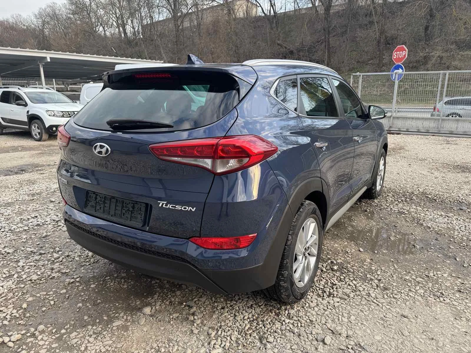 Hyundai Tucson 1.7CRDI* LED* NAVI* TOP* EVRO6, снимка 5 - Автомобили и джипове - 53181988