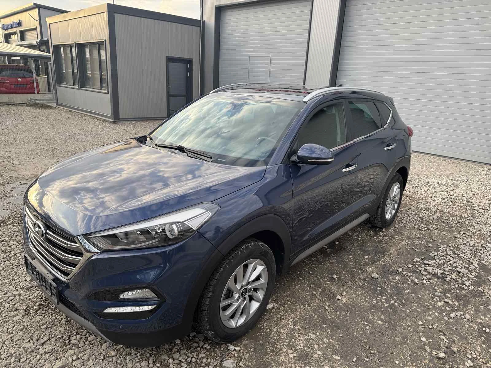 Hyundai Tucson 1.7CRDI* LED* NAVI* TOP* EVRO6, снимка 2 - Автомобили и джипове - 53181988