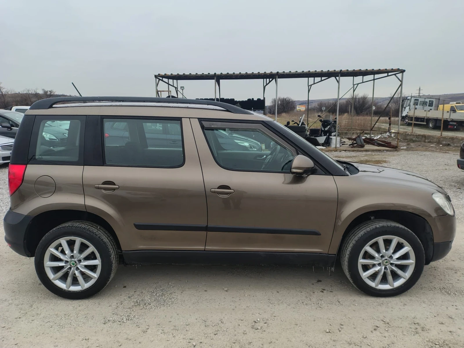 Skoda Yeti 2.0TDI 4X4  - изображение 6