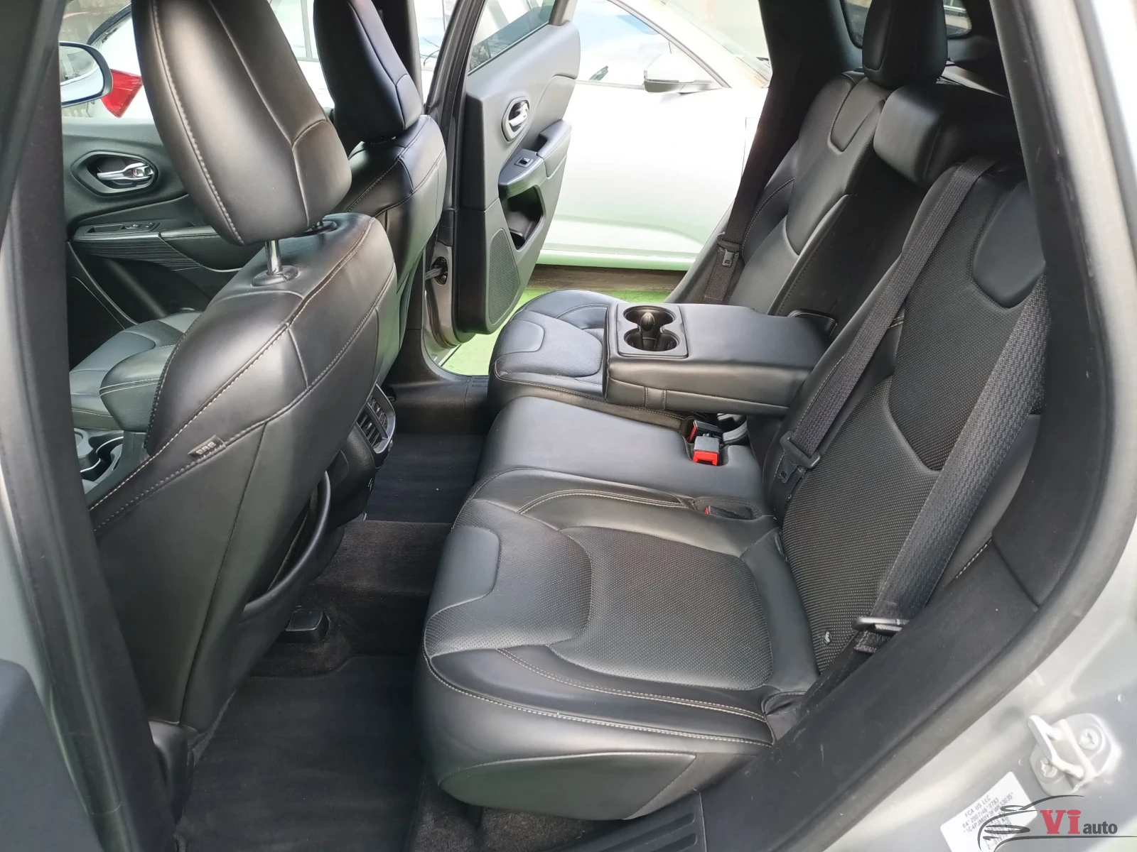 Jeep Cherokee, снимка 15 - Автомобили и джипове - 53525480