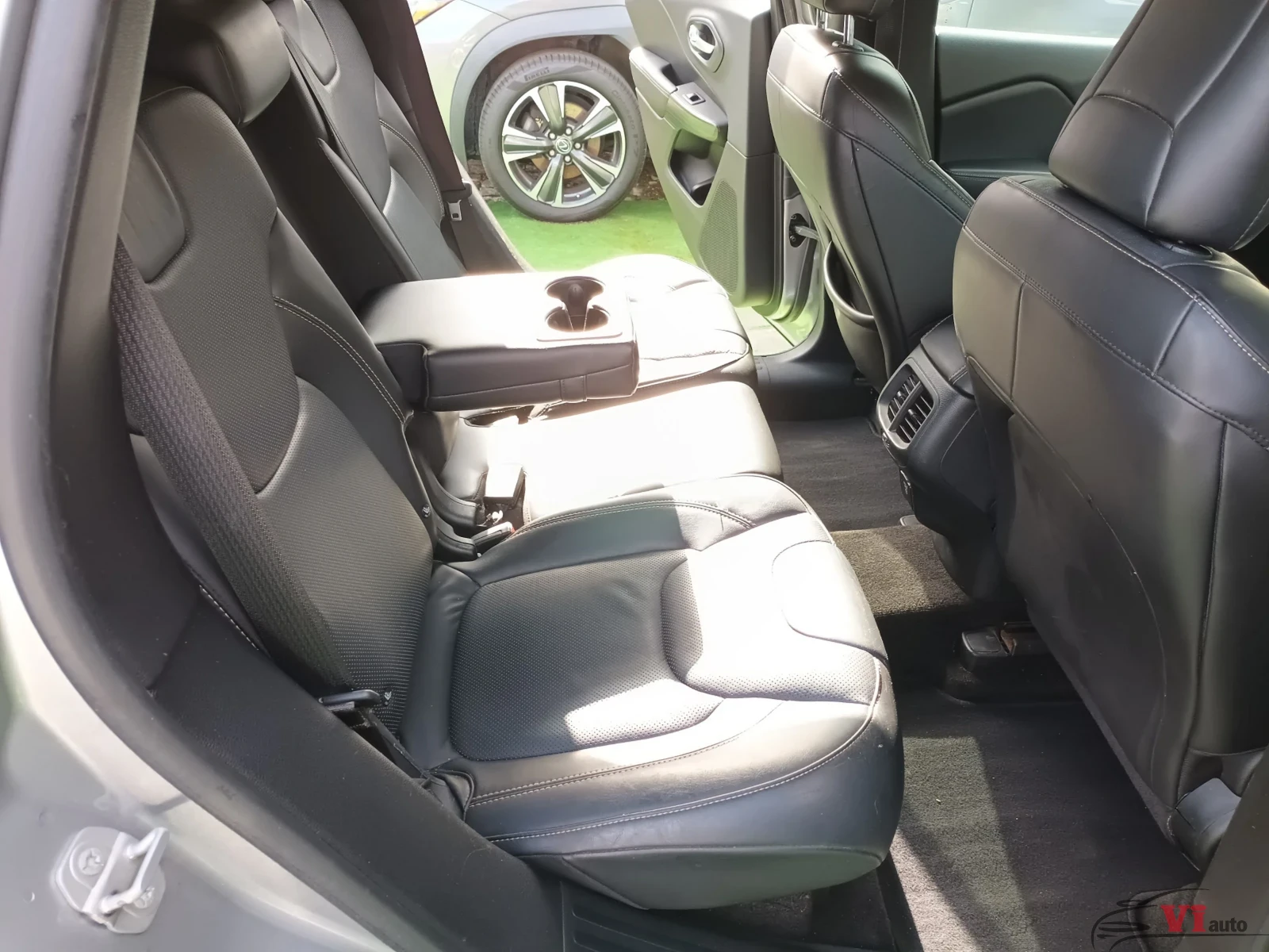 Jeep Cherokee, снимка 16 - Автомобили и джипове - 53525480