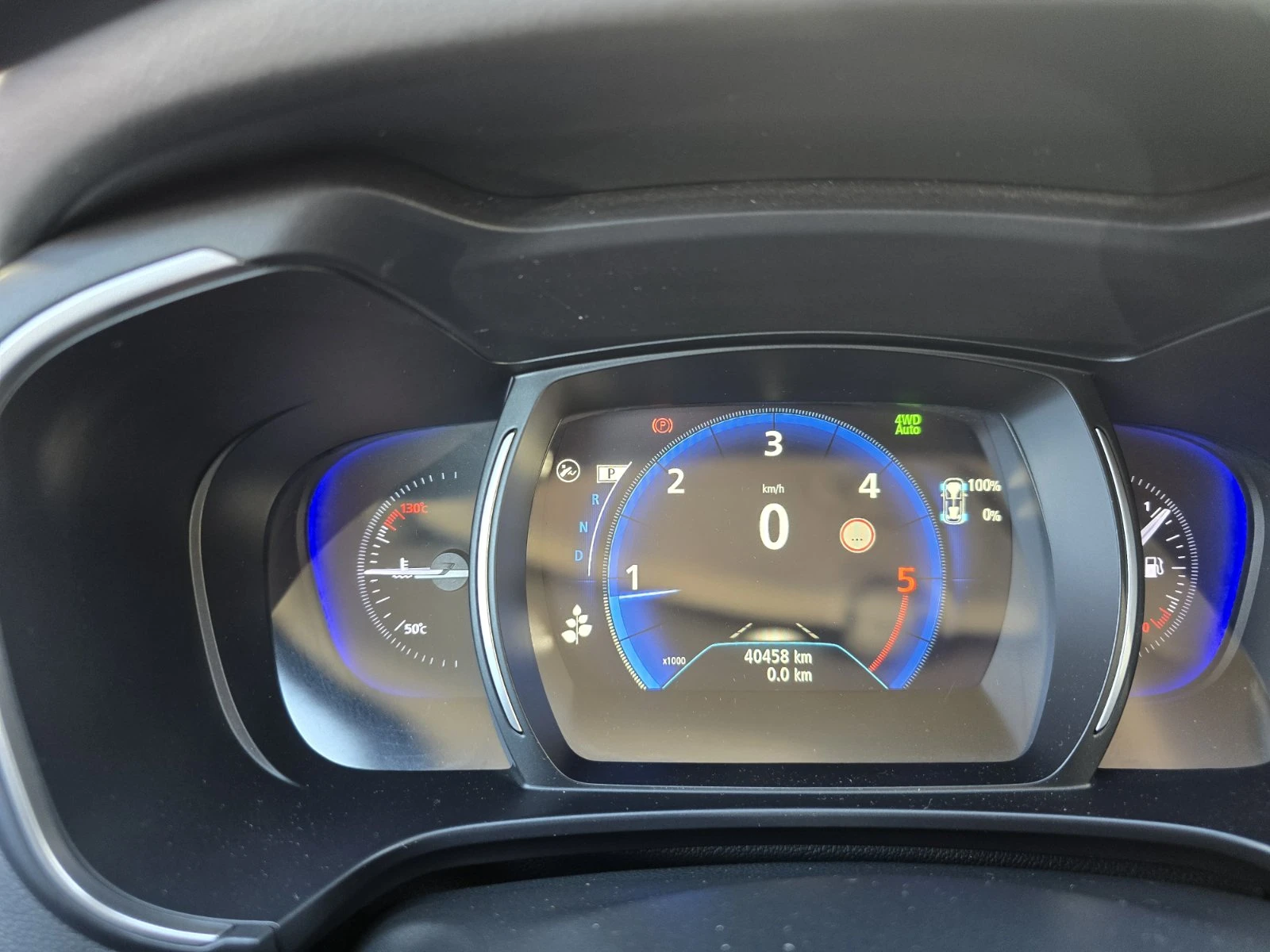 Renault Koleos 2.0Dci 4WD, снимка 17 - Автомобили и джипове - 54111892