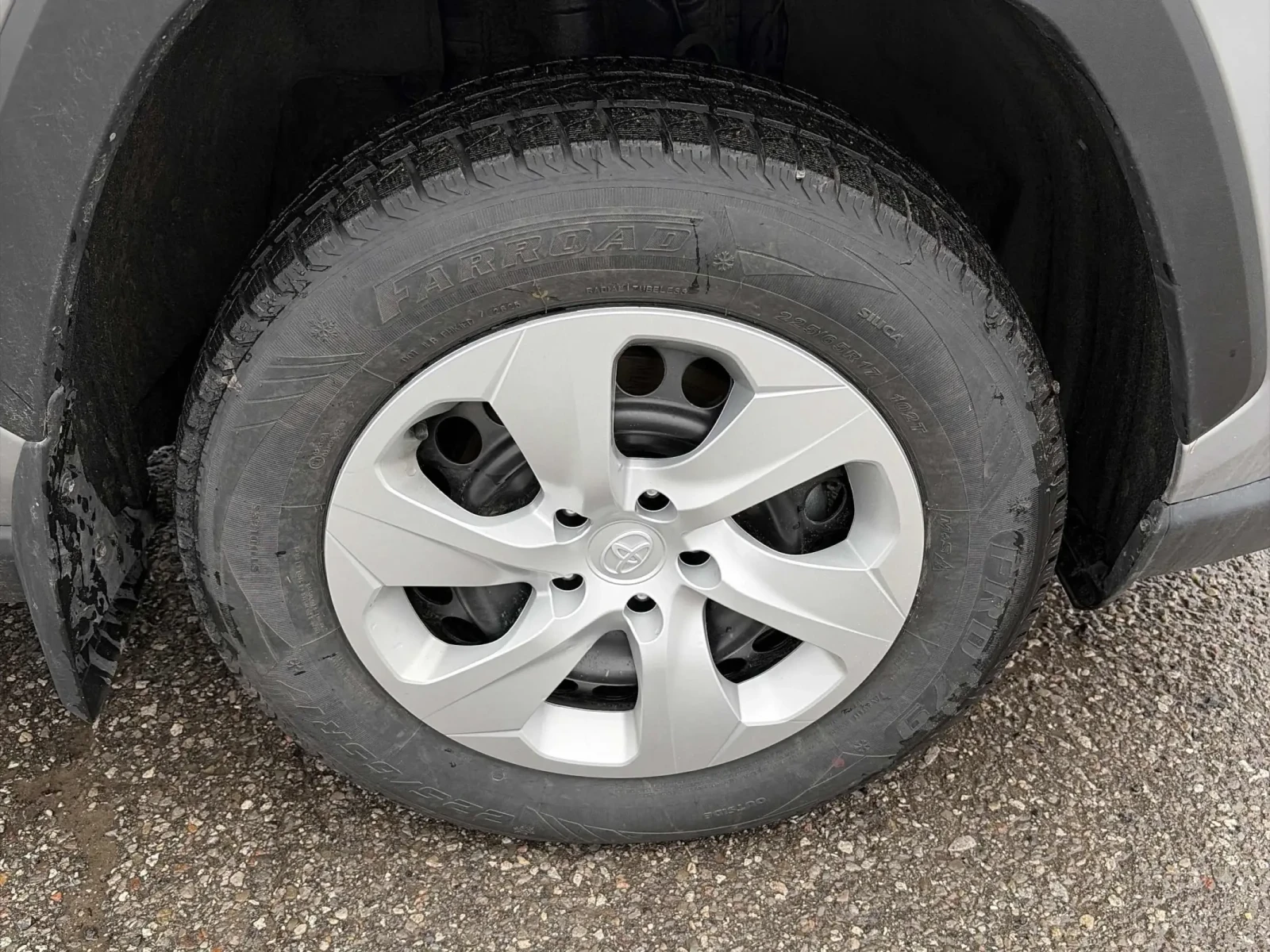 Toyota Rav4 LE * * CARFAX * * АВТО КРЕДИТ * * , снимка 6 - Автомобили и джипове - 54222208