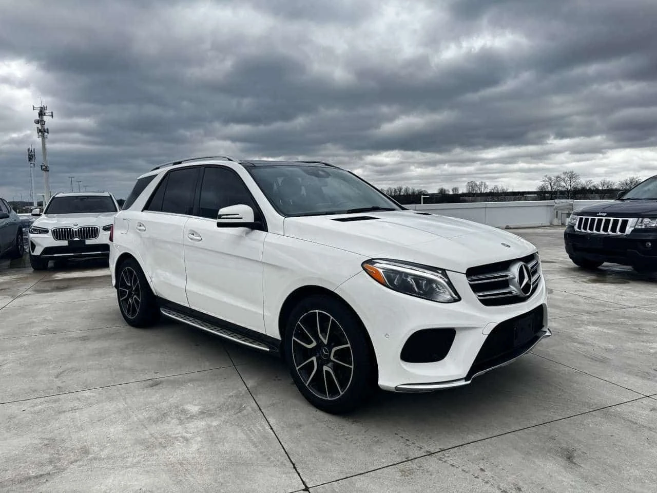 Mercedes-Benz GLE 400 | ФИКСИРАНА ЦЕНА ДО БЪЛГАРИЯ | , снимка 7 - Автомобили и джипове - 54599181