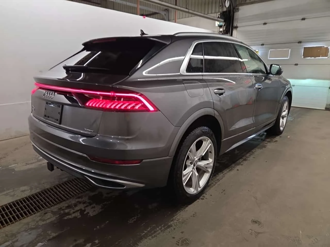Audi Q8 TECHNIK  CARFAX, снимка 3 - Автомобили и джипове - 55434550