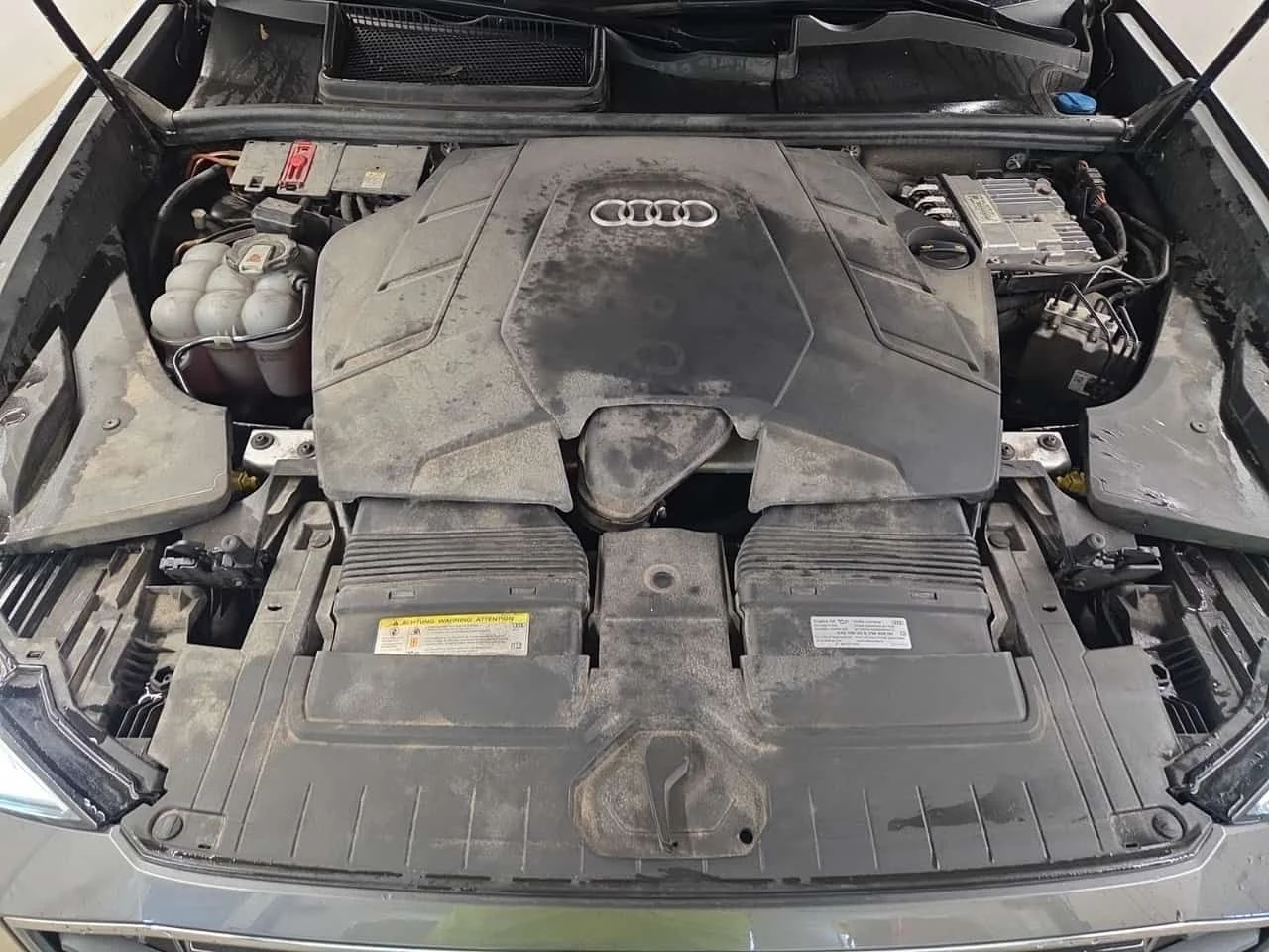 Audi Q8 TECHNIK  CARFAX, снимка 16 - Автомобили и джипове - 55434550