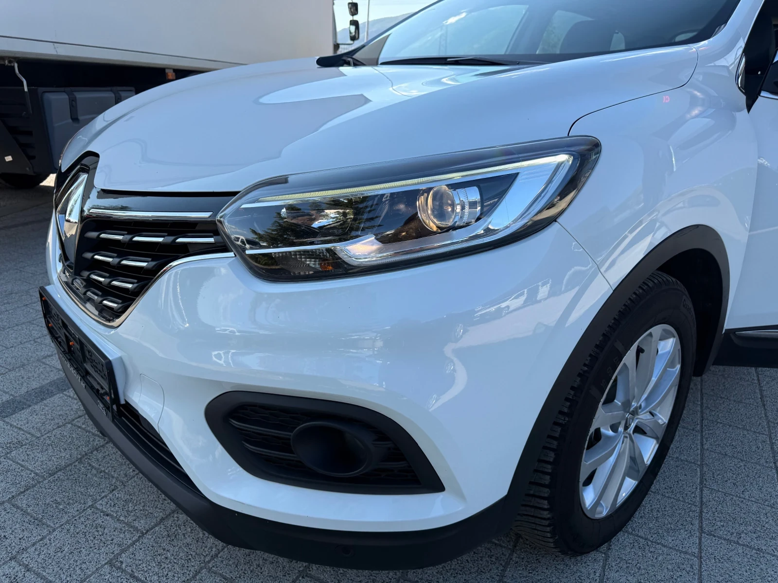Renault Kadjar 1.5dCI Автоматик , снимка 17 - Автомобили и джипове - 55493293