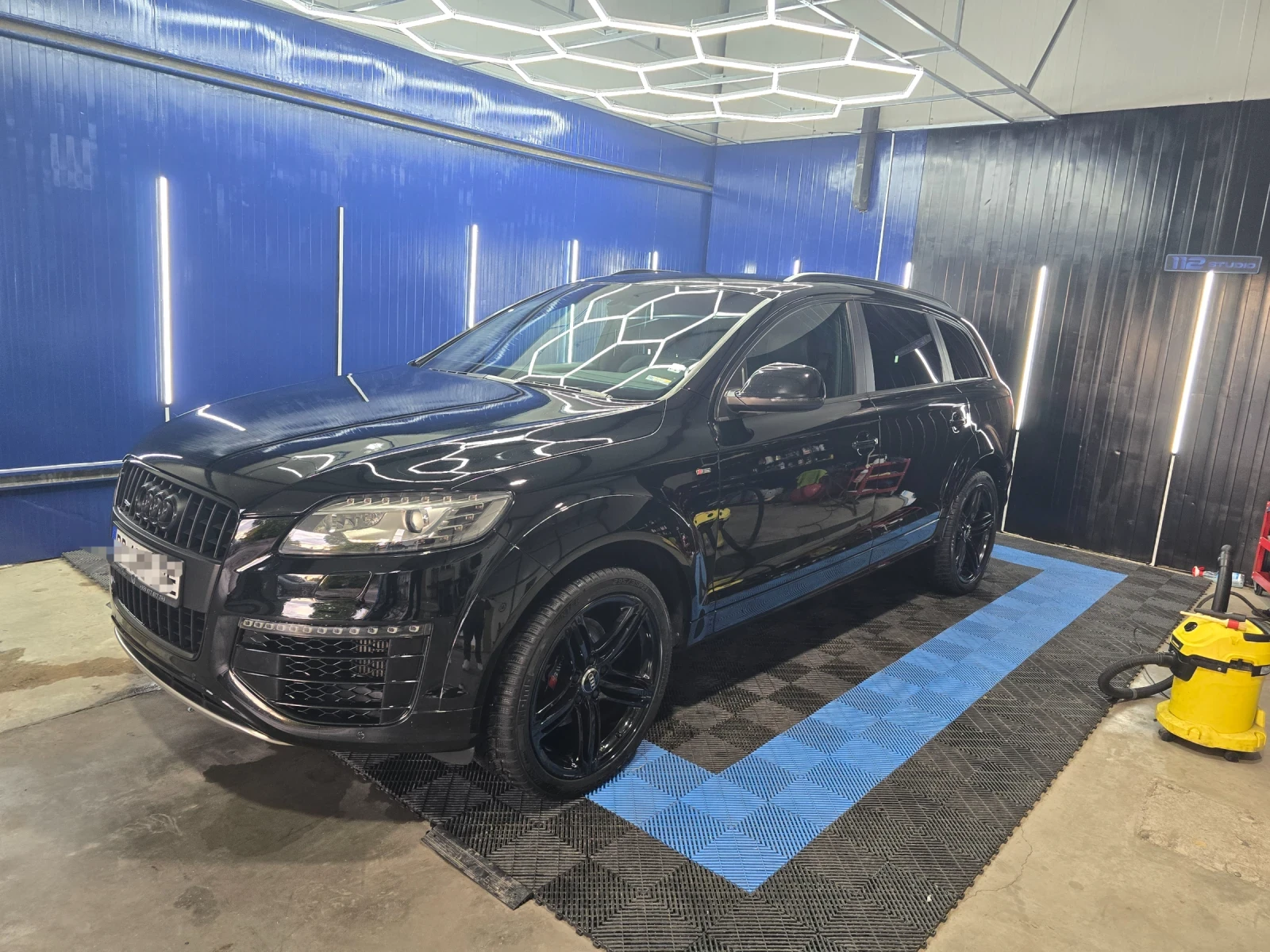 Audi Q7, снимка 4 - Автомобили и джипове - 56121565