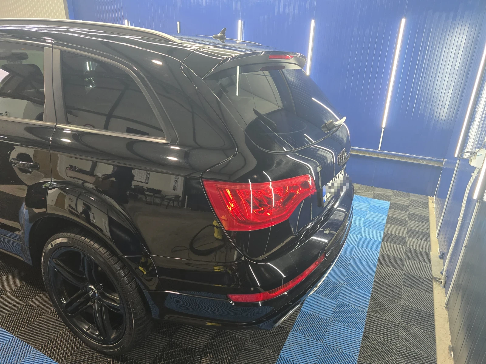 Audi Q7, снимка 3 - Автомобили и джипове - 56121565