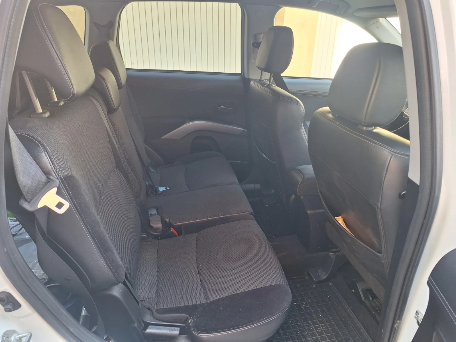 Mitsubishi Outlander DI-D, снимка 10 - Автомобили и джипове - 56596032