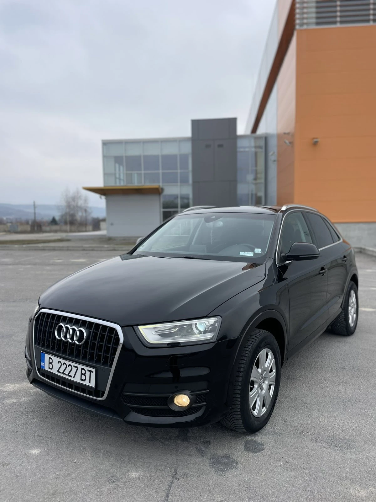 Audi Q3, снимка 8 - Автомобили и джипове - 56728221
