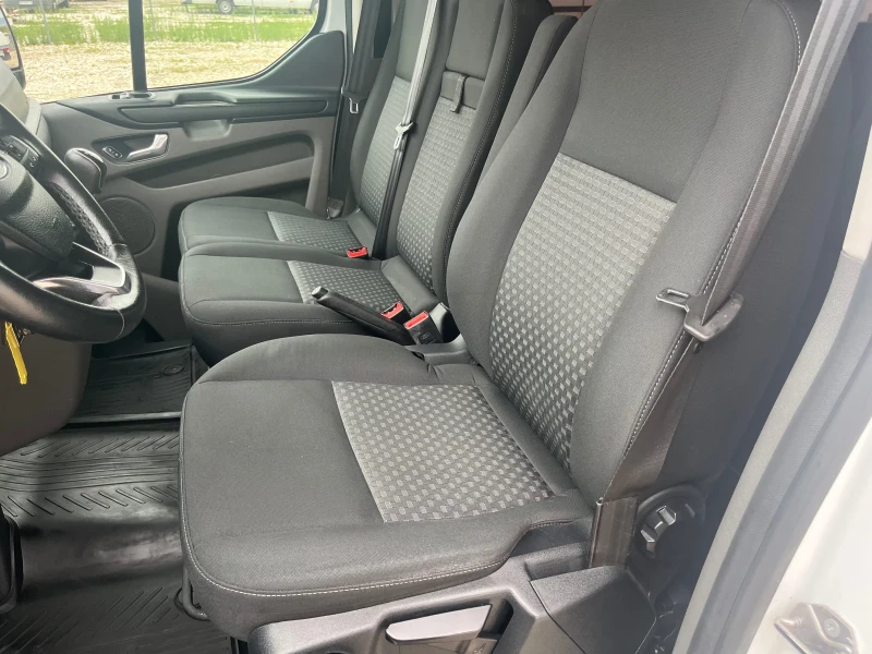 Ford Transit Custom 9 МЕСТА ФУЛ ЕКСТРИ ЗА ЦЕНИТЕЛИ 6 СК ЕВРО 6, снимка 10 - Бусове и автобуси - 51204323
