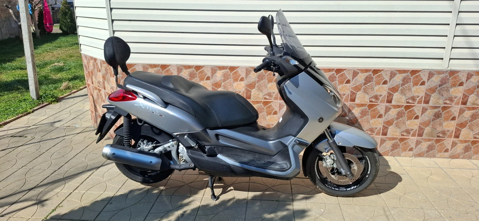 Yamaha X-max 250