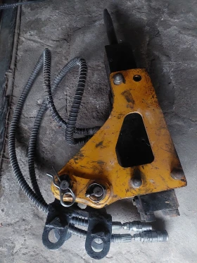 Багер Volvo EC15D , снимка 11