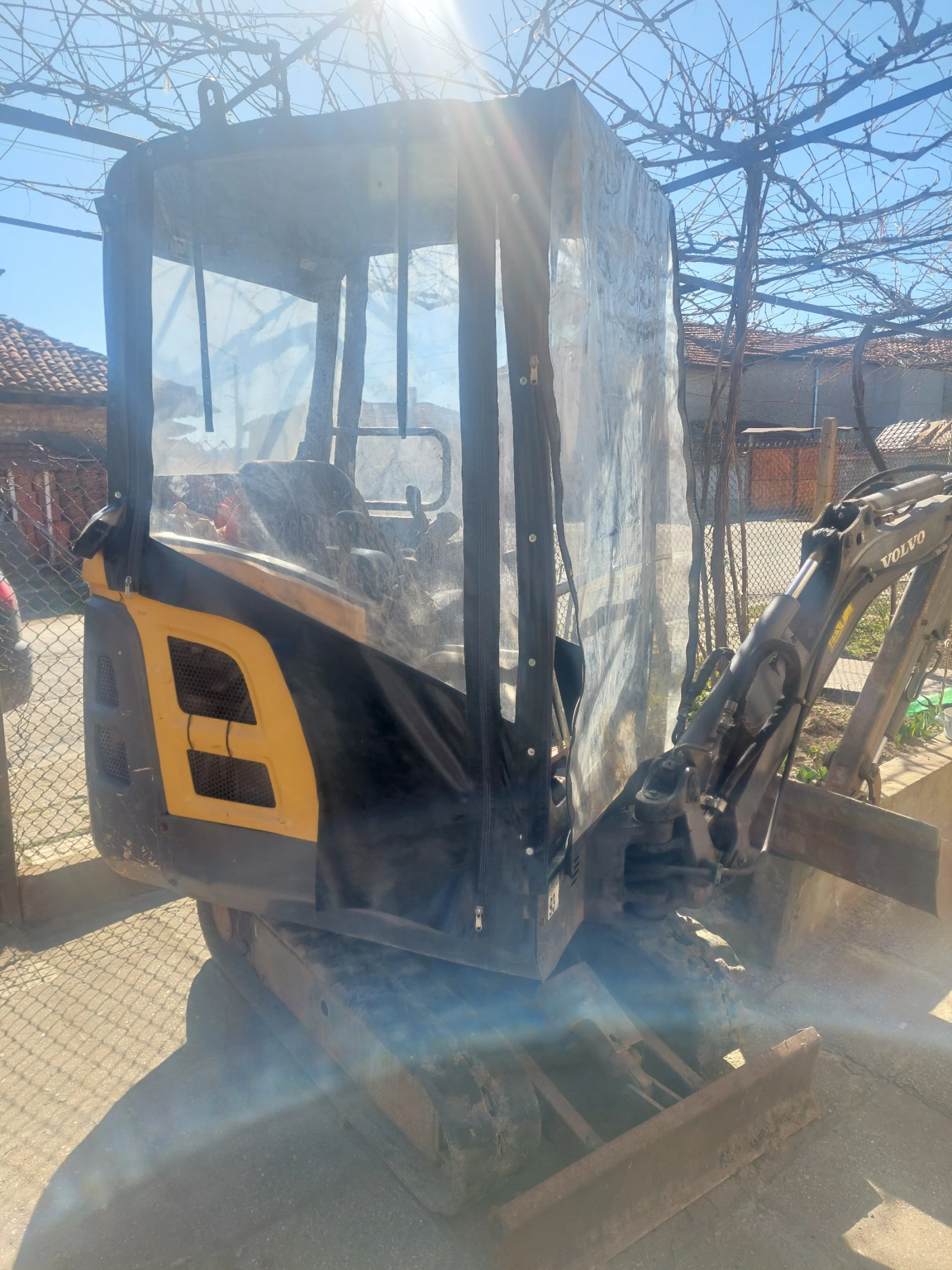 Багер Volvo EC15D , снимка 3 - Индустриална техника - 54019496