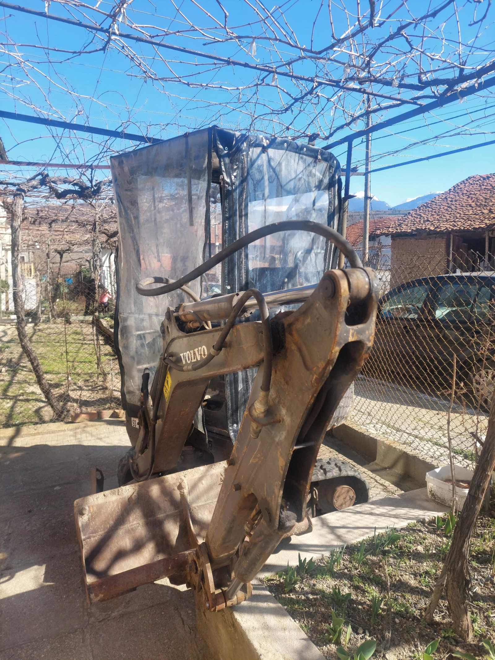 Багер Volvo EC15D , снимка 2 - Индустриална техника - 54019496