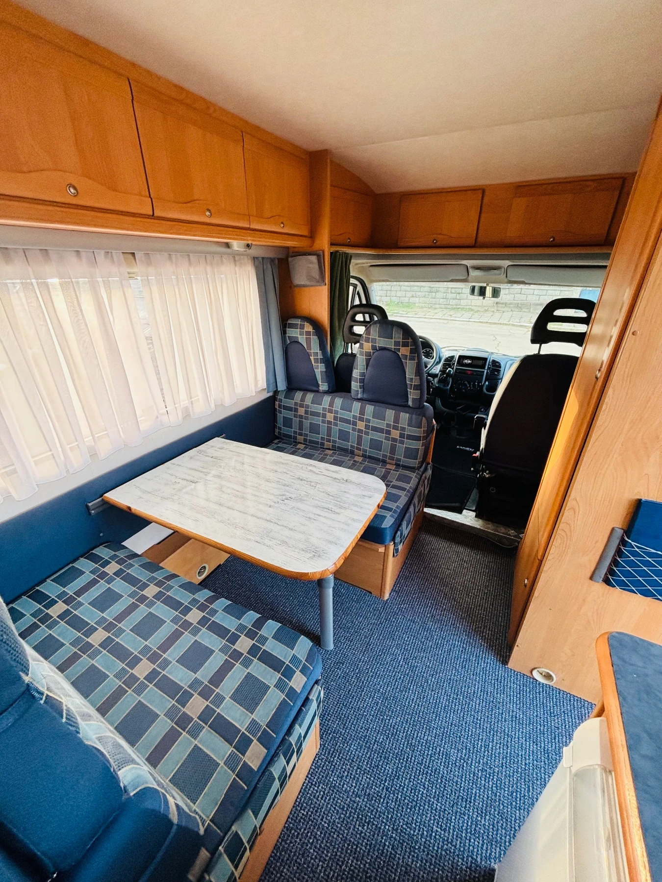 ������ Adria | Mobile.bg � ����������� 16