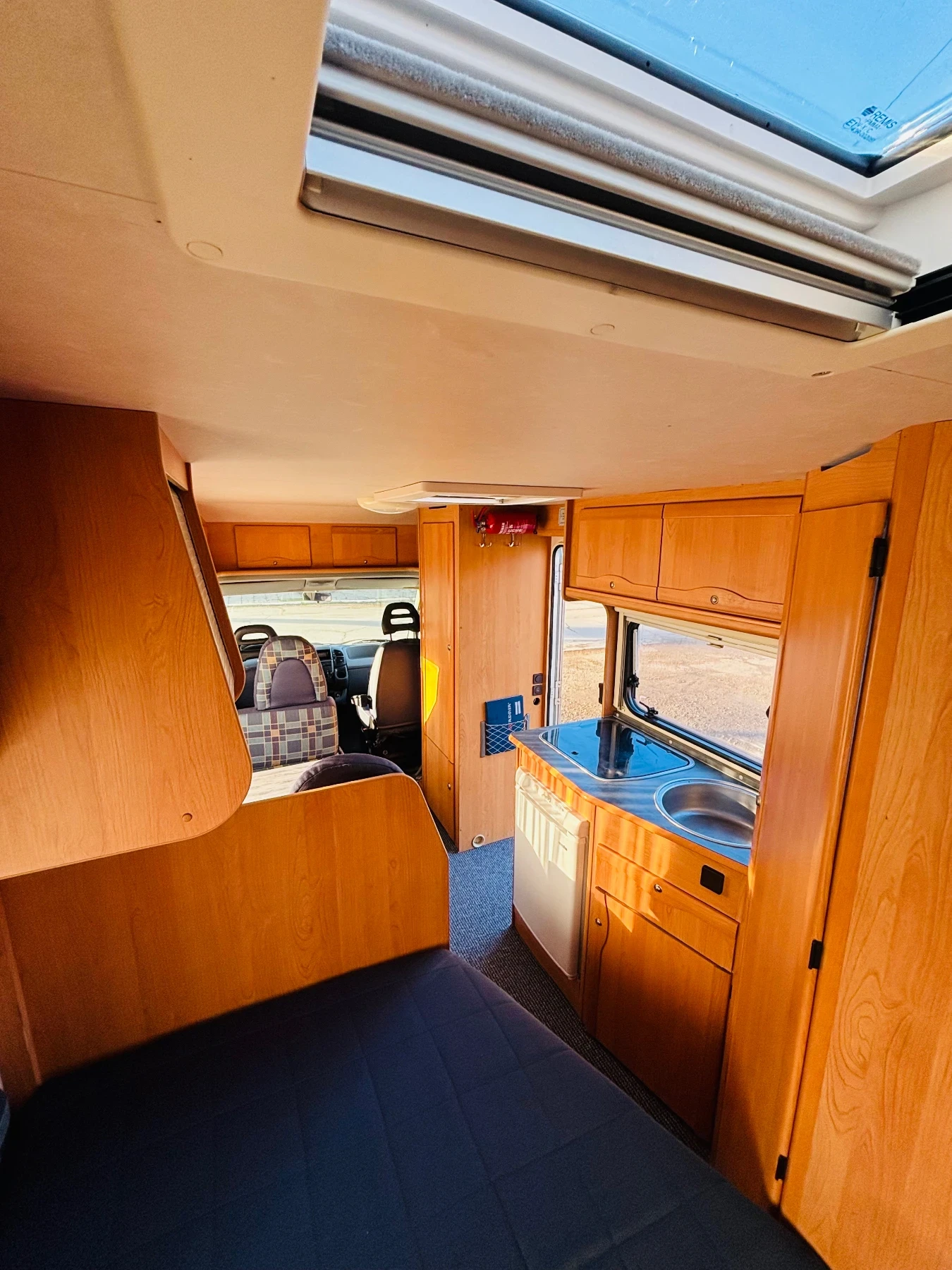 ������ Adria | Mobile.bg � ����������� 15