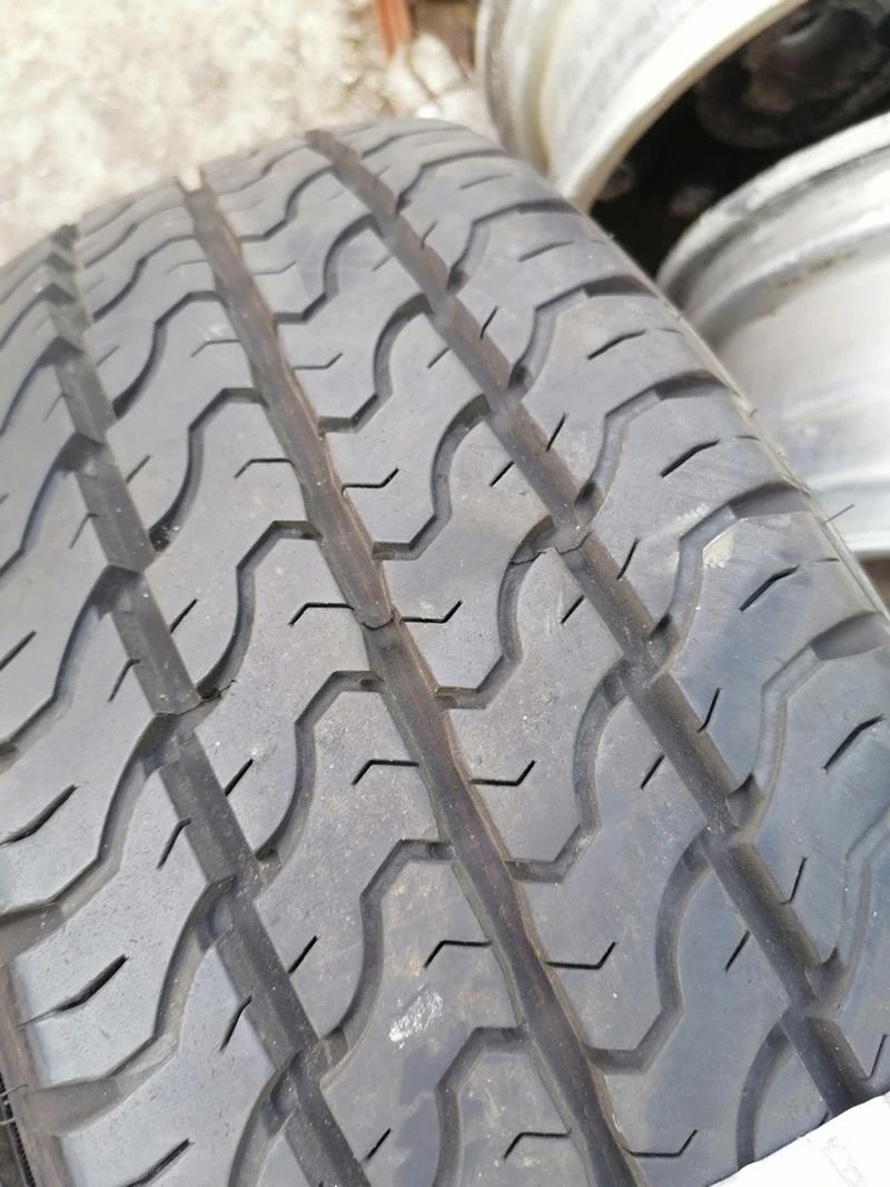 Гуми Летни 215/60R16, снимка 4 - Гуми и джанти - 29600714