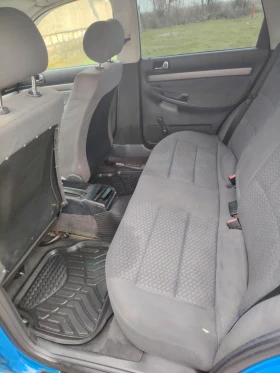 Audi A4 - 2000 € / 3911.66 лв. - 83655115 7