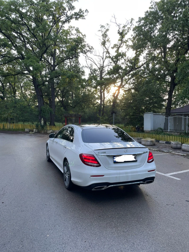 Mercedes-Benz E 300, снимка 17 - Автомобили и джипове - 46794272