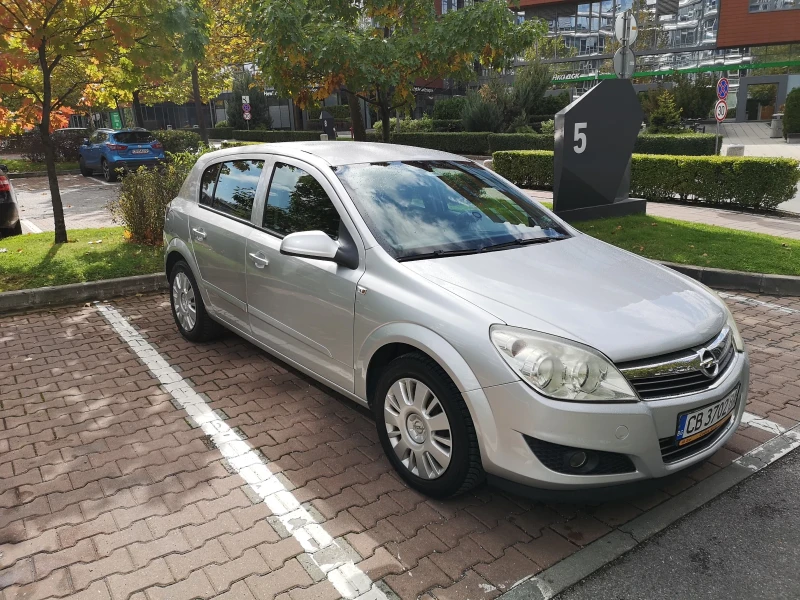 Opel Astra H, снимка 4 - Автомобили и джипове - 47482812