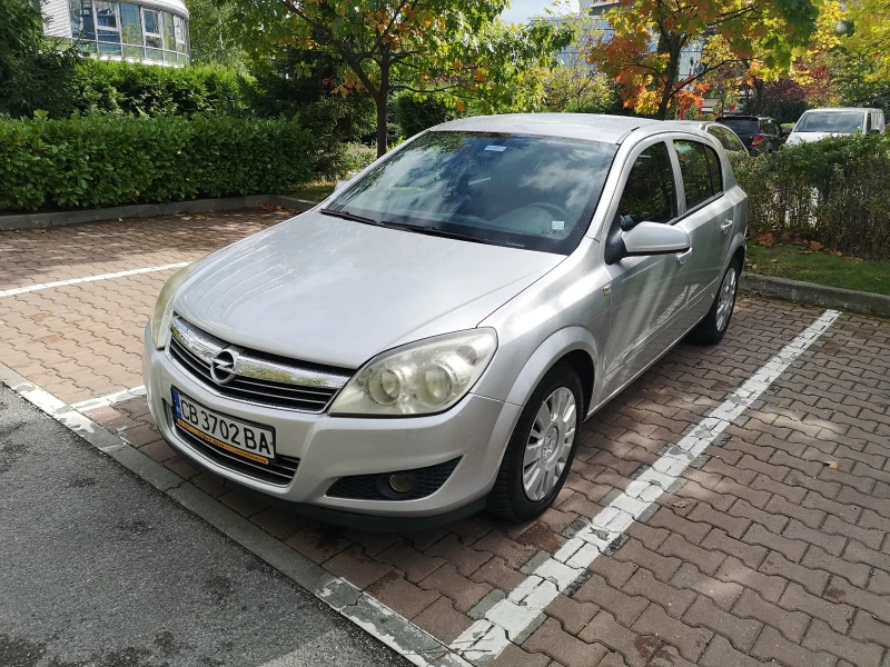 Opel Astra H, снимка 1 - Автомобили и джипове - 47482812