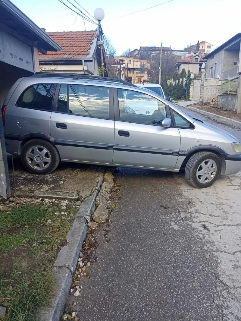 Opel Zafira, снимка 3 - Автомобили и джипове - 48105618