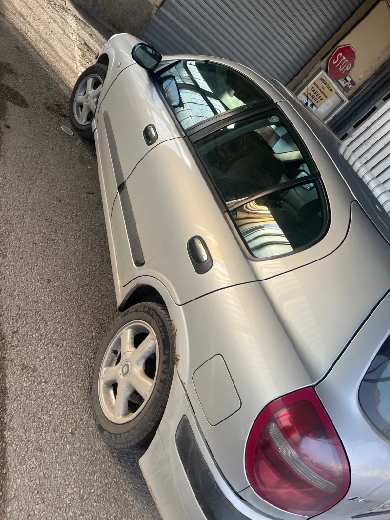 Nissan Almera, снимка 2 - Автомобили и джипове - 48685343