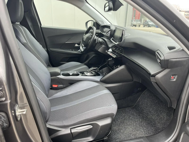 Peugeot 2008 1.5hdi automat, снимка 13 - Автомобили и джипове - 48882122