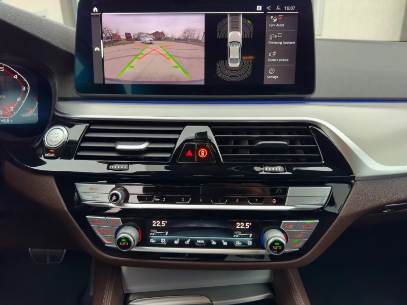 BMW 550 X-DRIVE* ЛИЗИНГ* LASER* FROZEN* NAPPA* ГАРАНЦИЯ, снимка 8 - Автомобили и джипове - 49681484