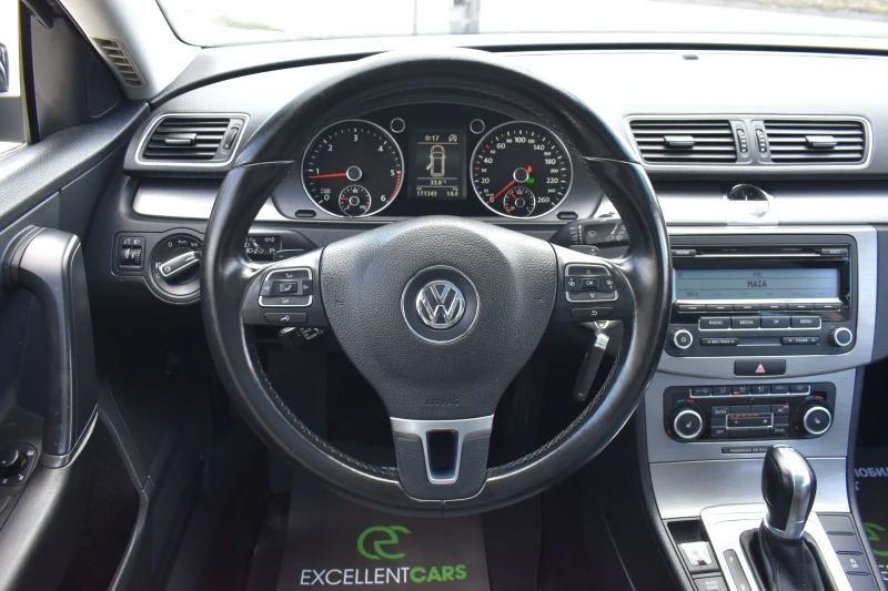 VW Passat 2.0ТDI* PANORAMA* ПОДГРЕВИ, снимка 13 - Автомобили и джипове - 51224743