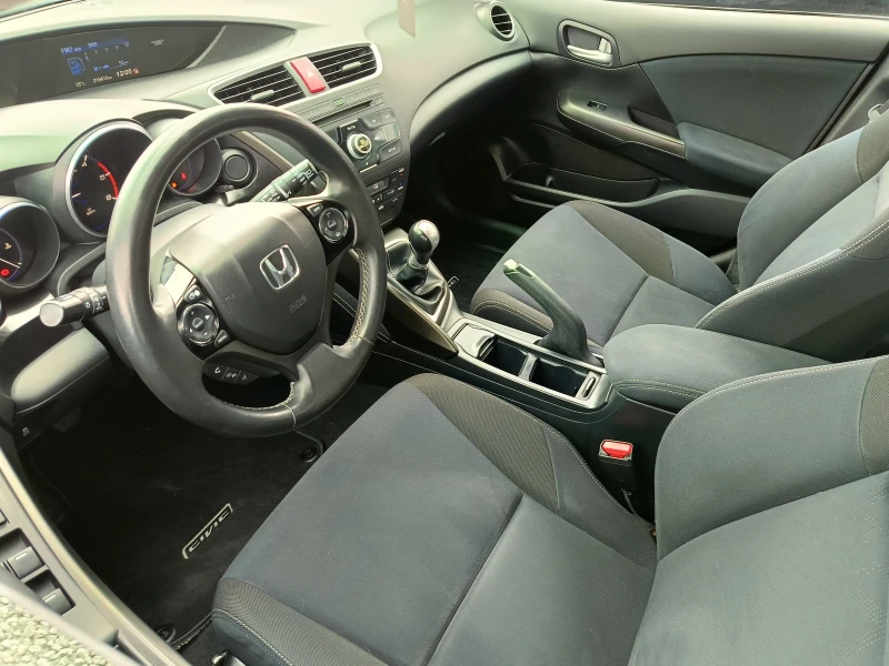 Honda Civic 1.6D/120ks, снимка 6 - Автомобили и джипове - 51692657