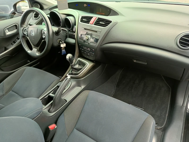 Honda Civic 1.6D/120ks, снимка 10 - Автомобили и джипове - 51692657