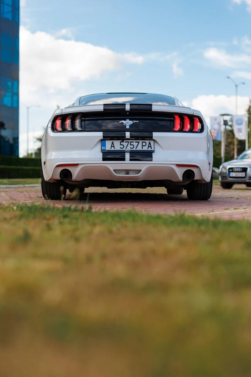 Ford Mustang, снимка 17 - Автомобили и джипове - 52618018