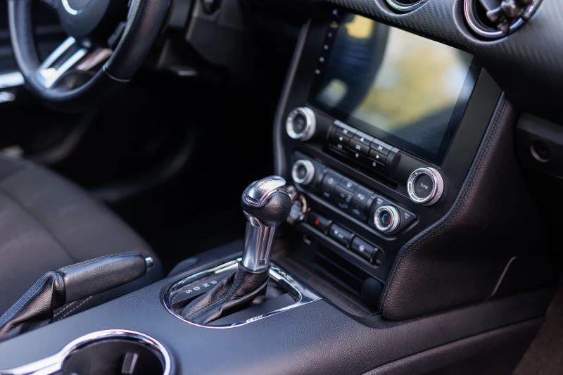 Ford Mustang, снимка 7 - Автомобили и джипове - 52618018