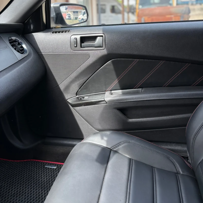 Ford Mustang, снимка 13 - Автомобили и джипове - 52543009
