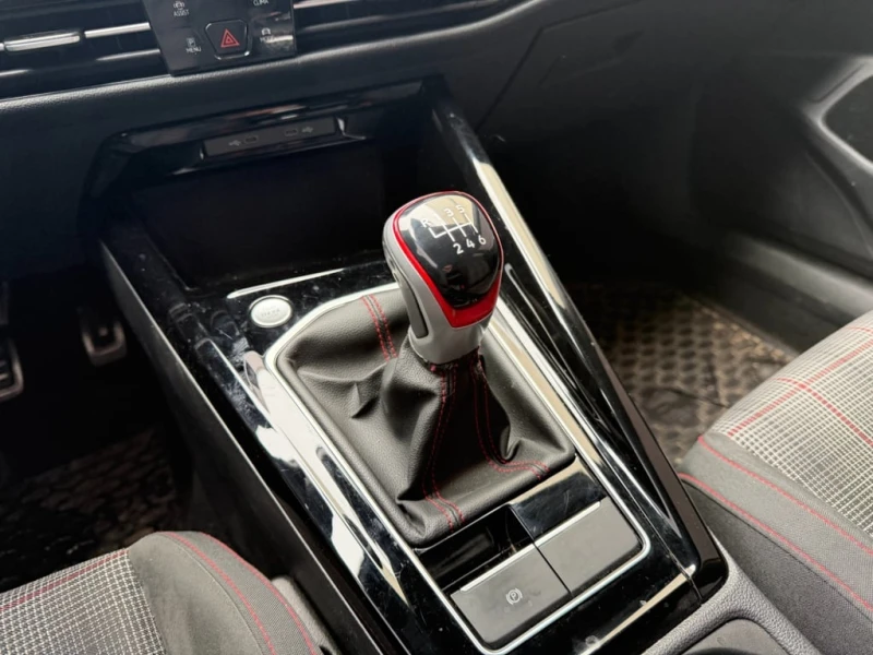 VW Golf 40th Anniversary  CARFAX, снимка 15 - Автомобили и джипове - 52839881