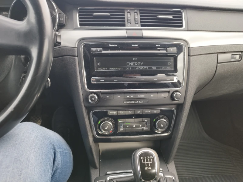Skoda Superb 1.9 tdi 105 kc., снимка 11 - Автомобили и джипове - 53258644