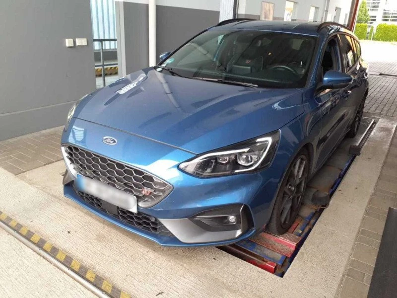 Ford Focus 2.0 ST, снимка 2 - Автомобили и джипове - 55391233