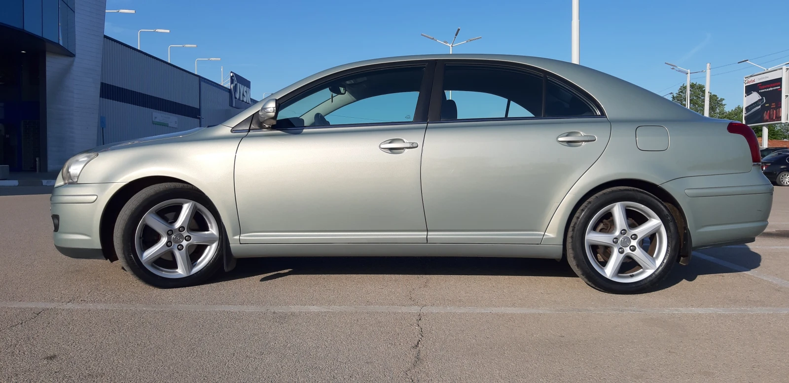 Toyota Avensis  - изображение 3