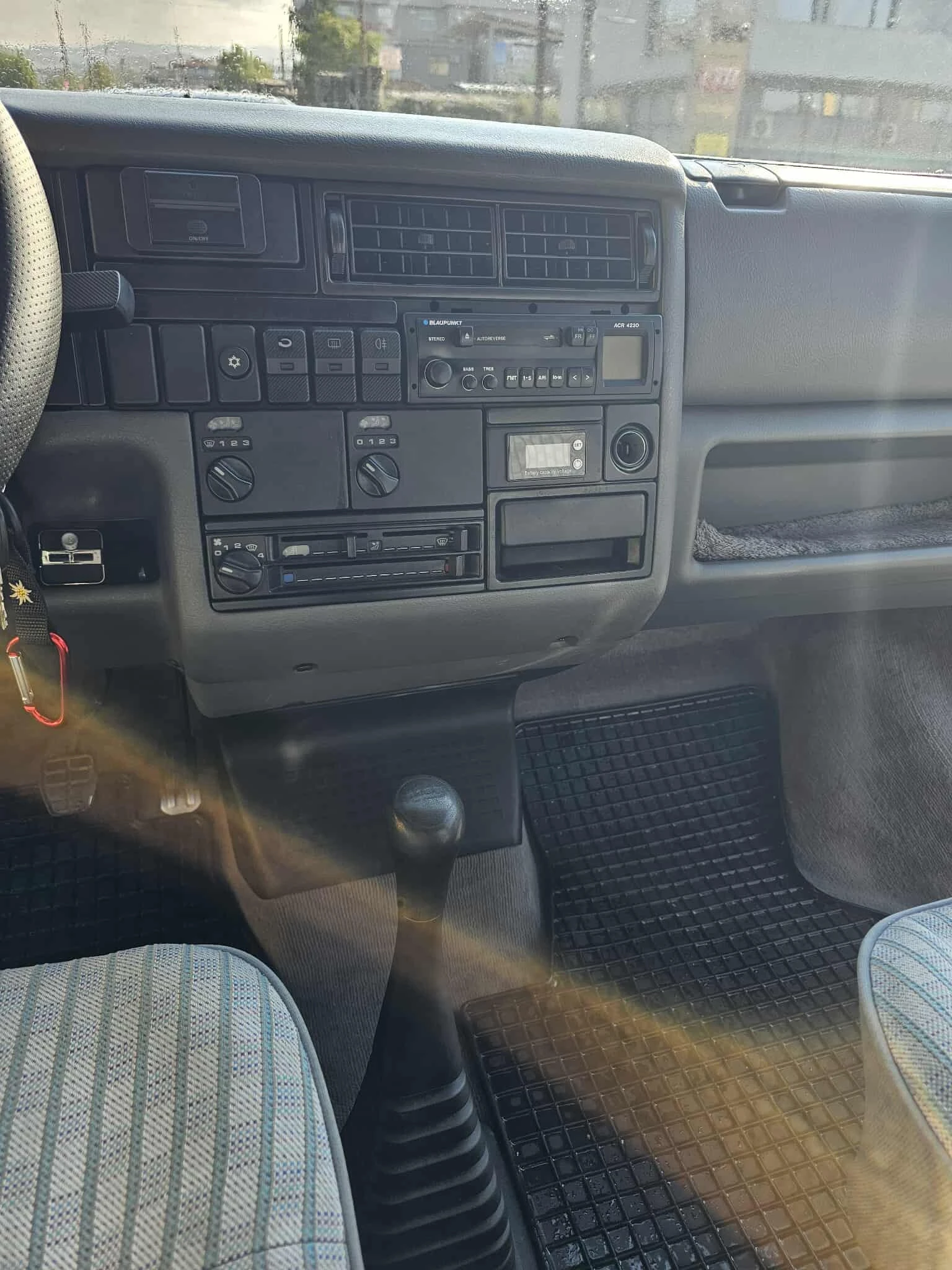 VW Multivan 1 - изображение 10