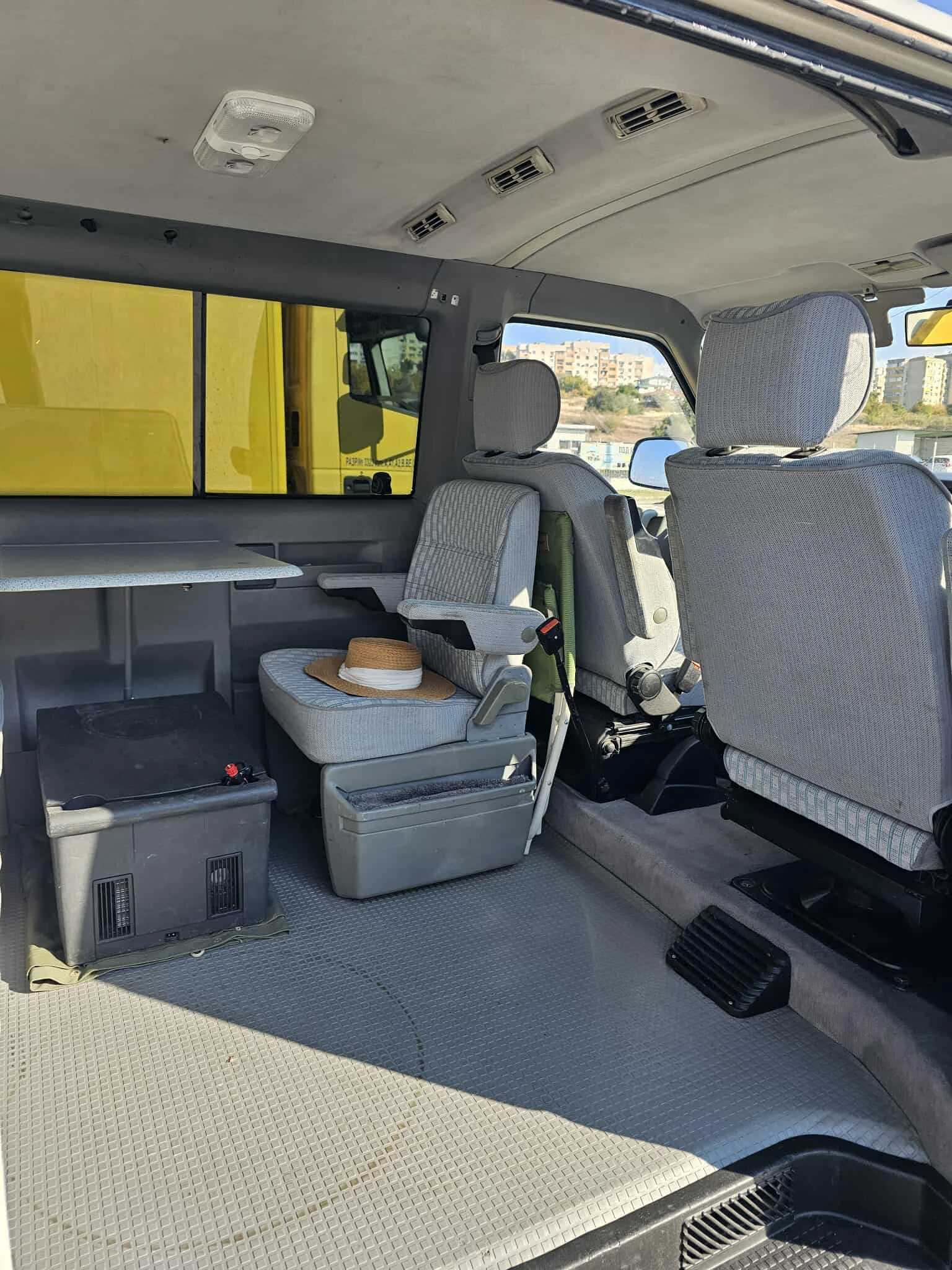 VW Multivan 1 - изображение 8