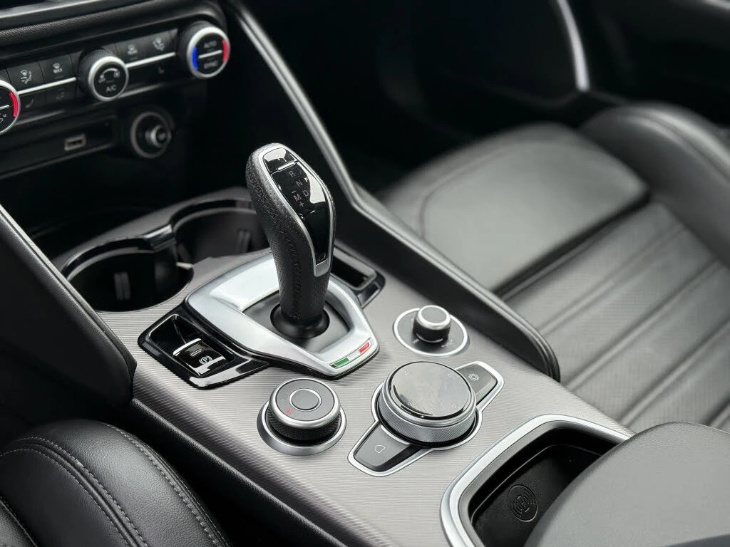 Alfa Romeo Giulia Ti Sport* CARFAX* * (  ) | Mobile.bg   9