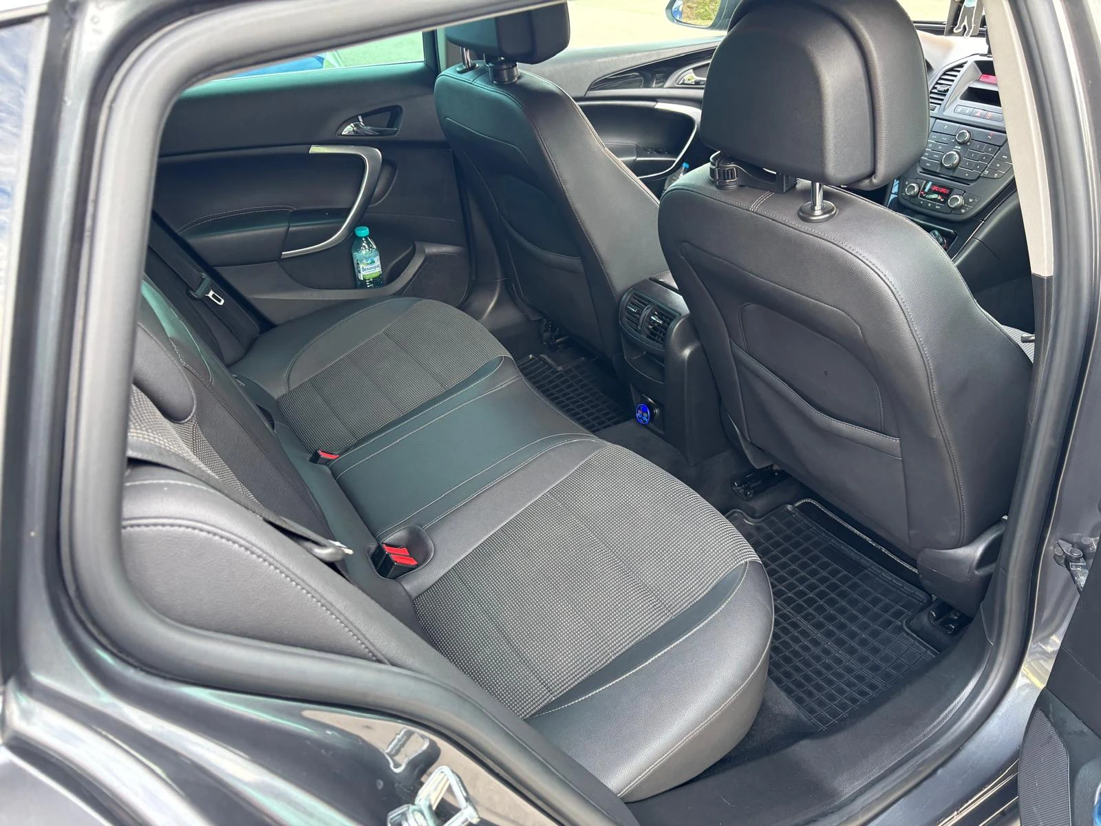 Opel Insignia, снимка 7 - Автомобили и джипове - 53852334