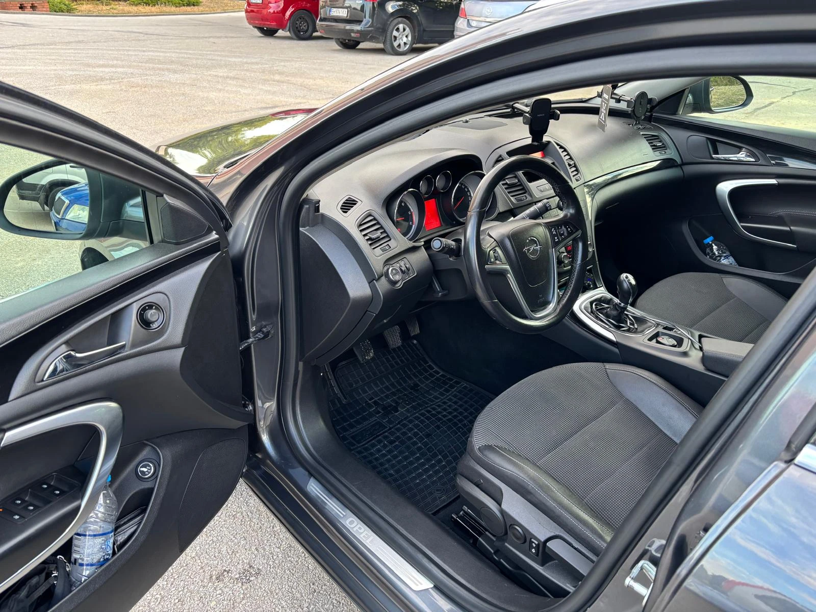 Opel Insignia, снимка 5 - Автомобили и джипове - 53852334