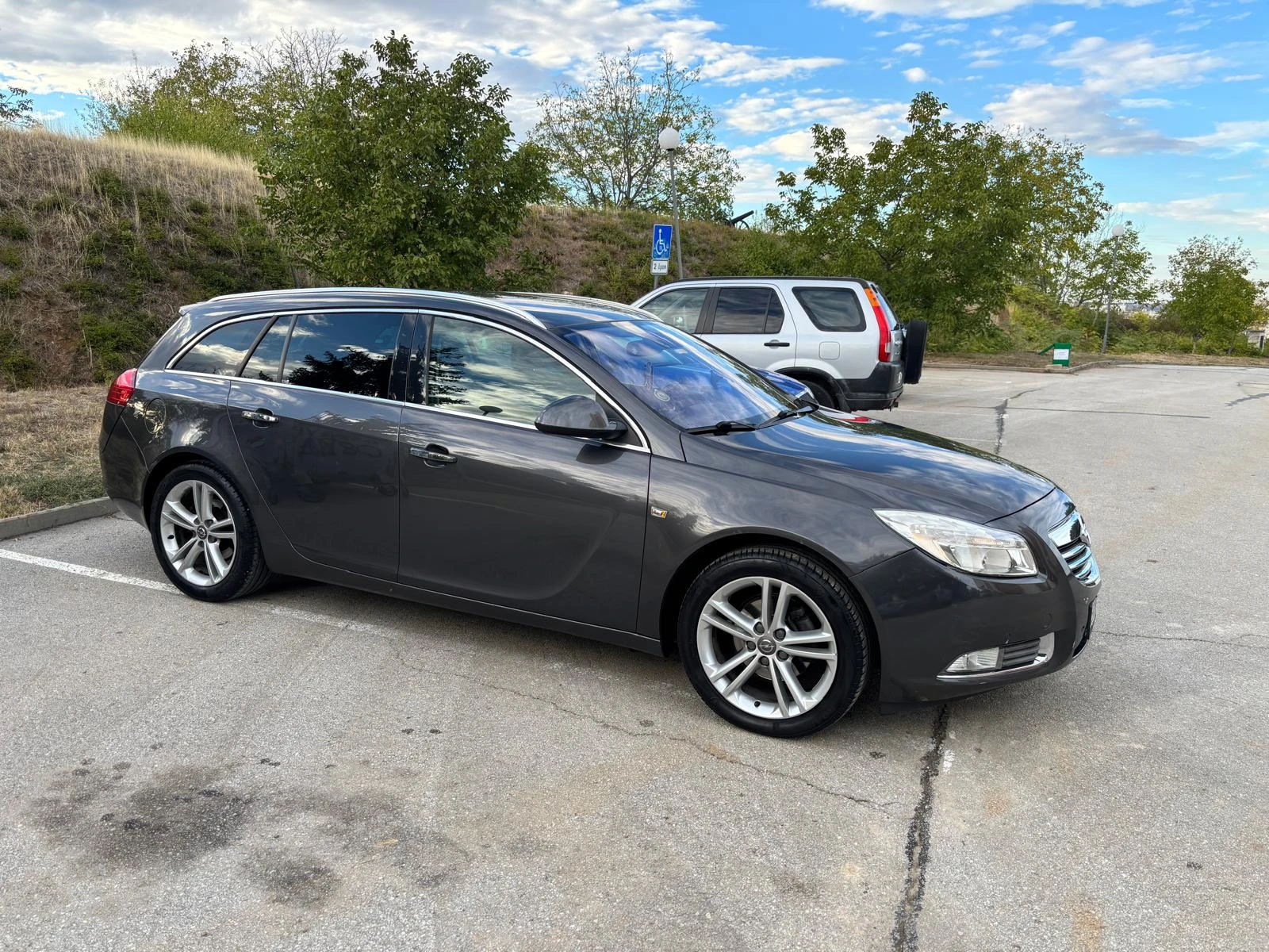 Opel Insignia, снимка 2 - Автомобили и джипове - 53852334